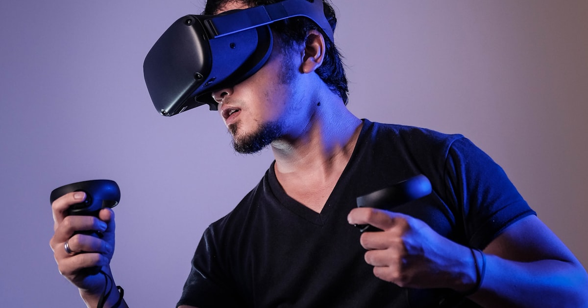 AR and VR in Marketing: How Immersive Experiences Are Changing the Way We Shop